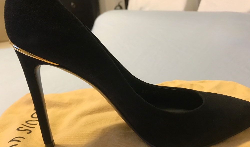 Louis Vuitton Black Suede Eyeline